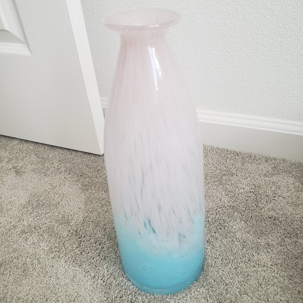 Glass vase (white & sky blue)